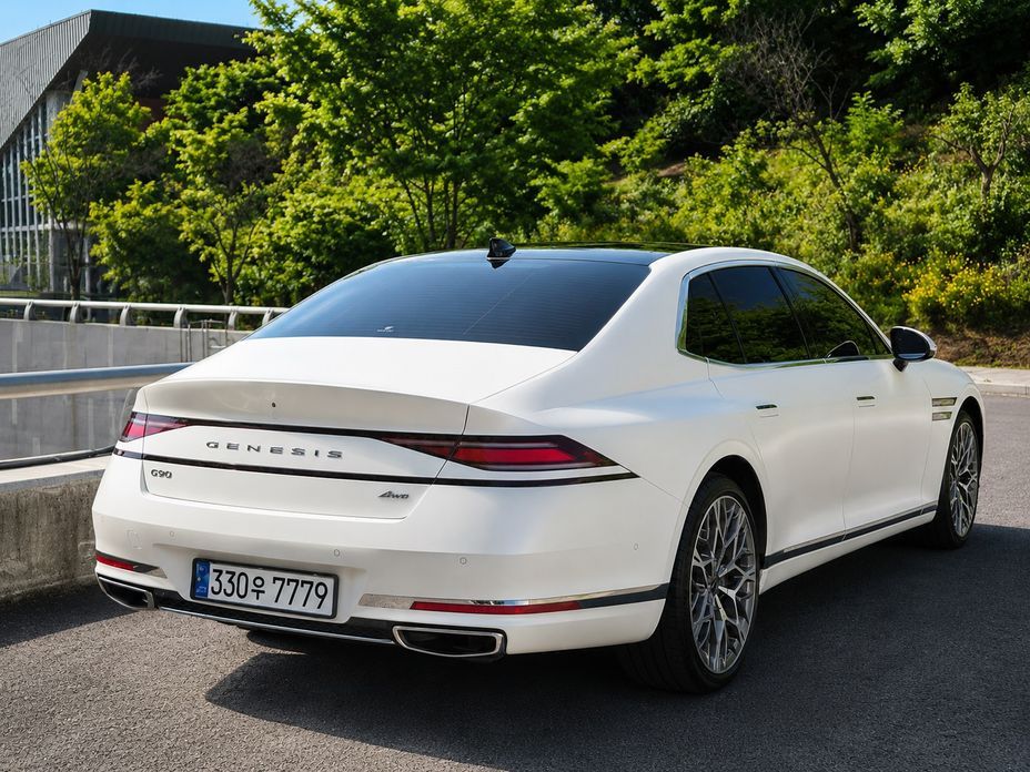 Genesis G90 2023