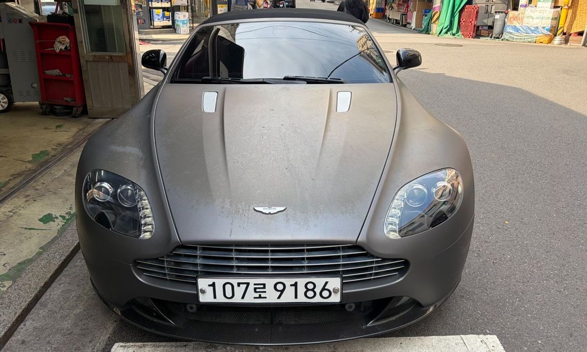 Astonmartin Vantage 2016