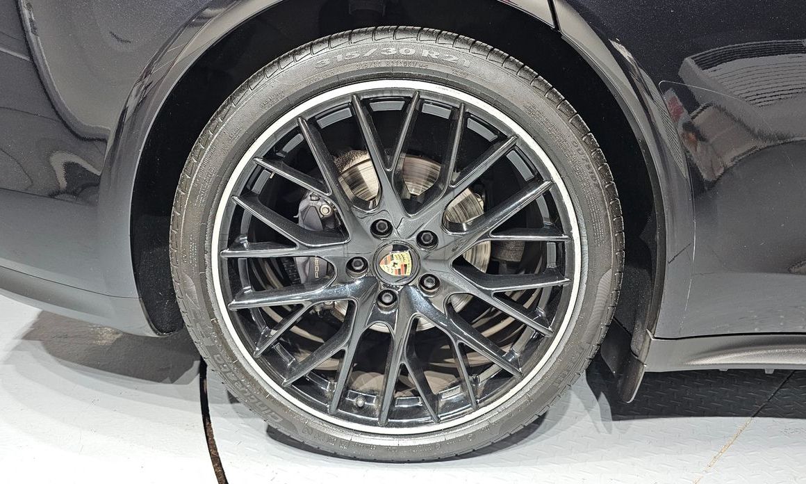 Porsche Panamera 2021