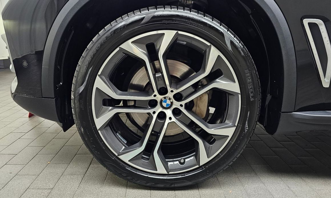 BMW X5 2021