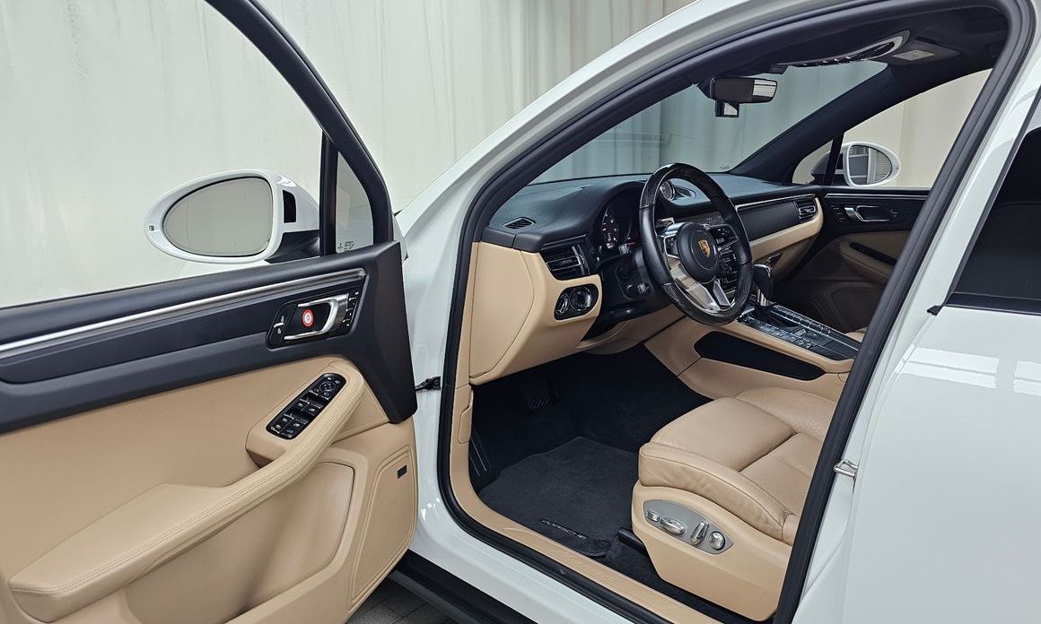 Porsche Macan 2021