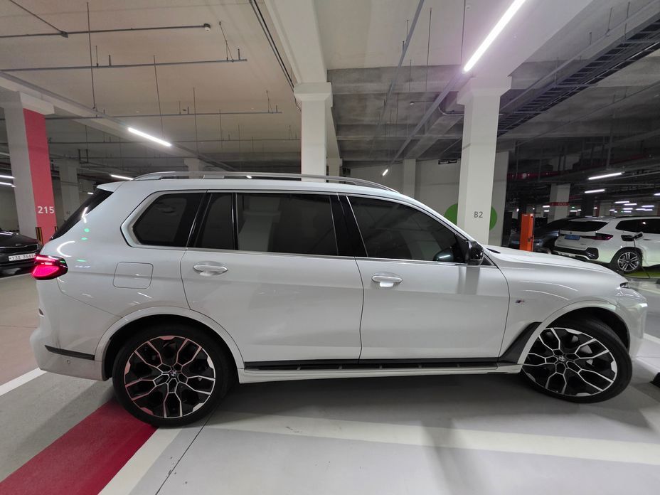 BMW X7 2023