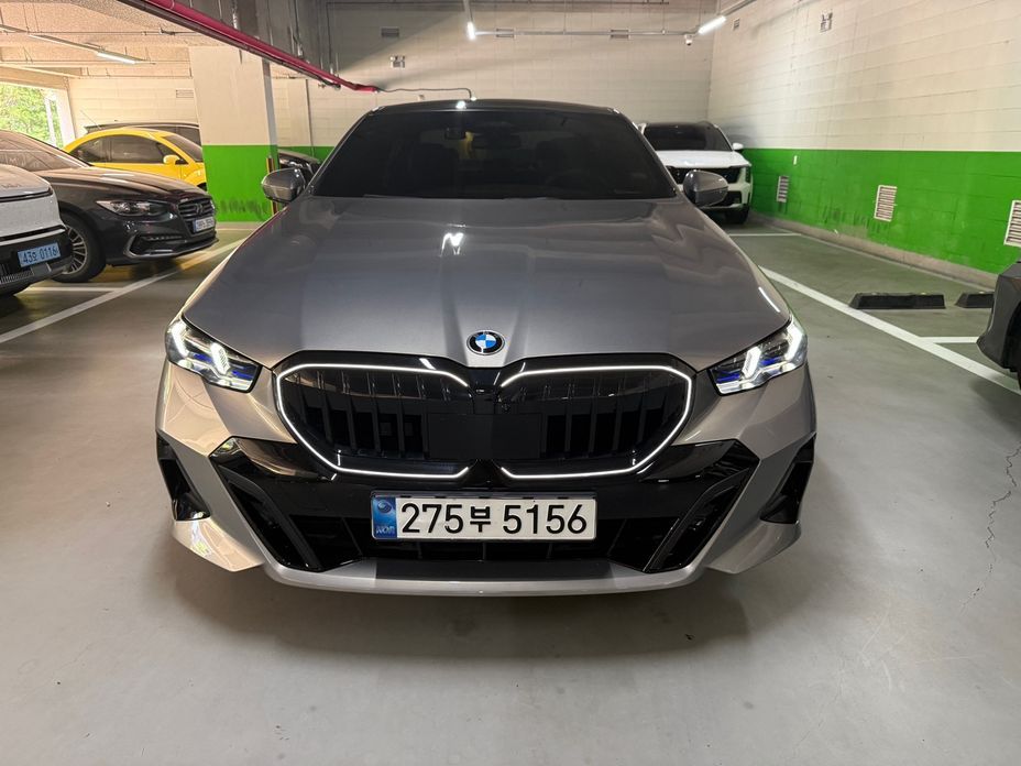 BMW 5-Series 2025