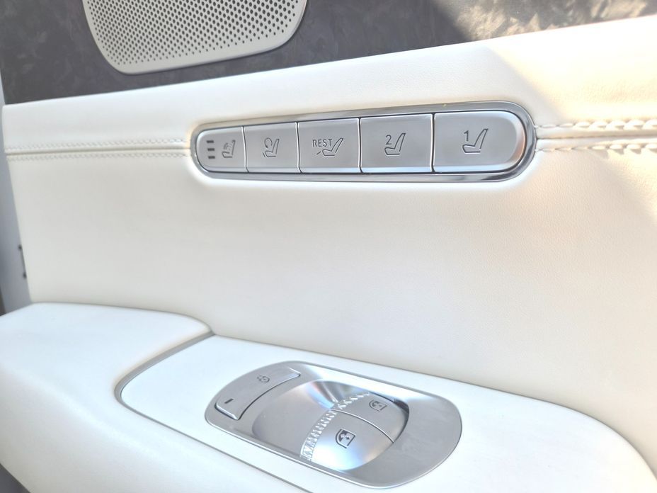 Genesis G90 2023