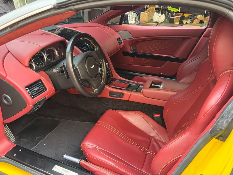 Astonmartin Vantage 2016