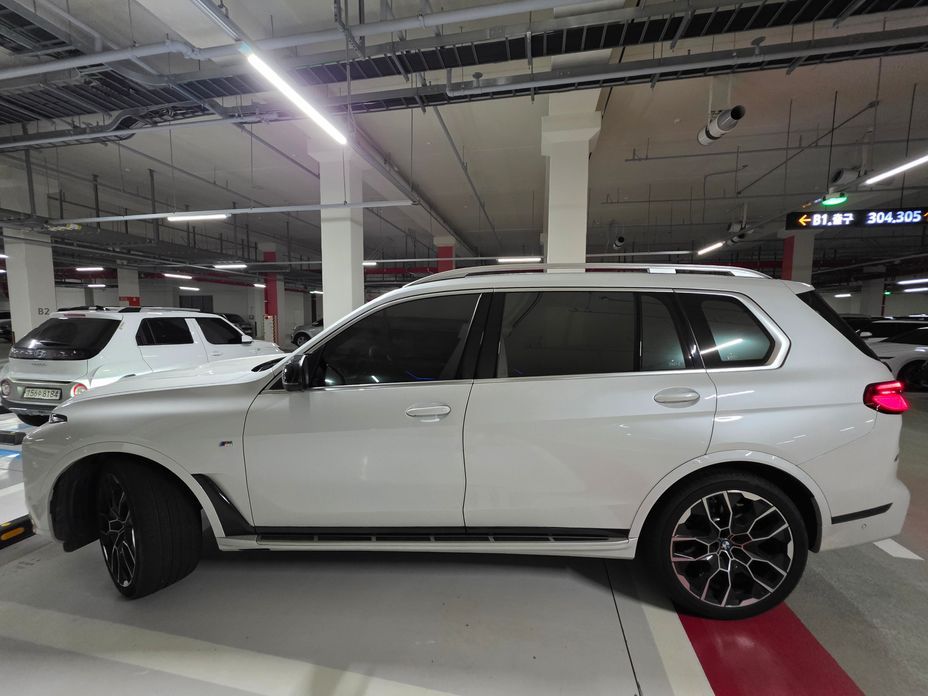 BMW X7 2023