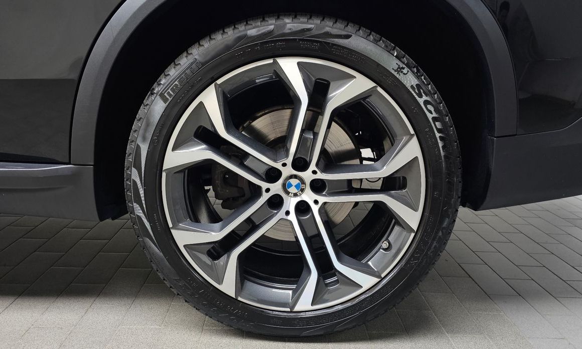 BMW X5 2021