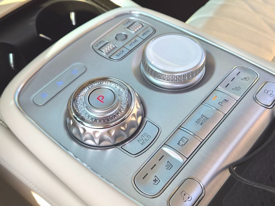 Genesis G90 2023