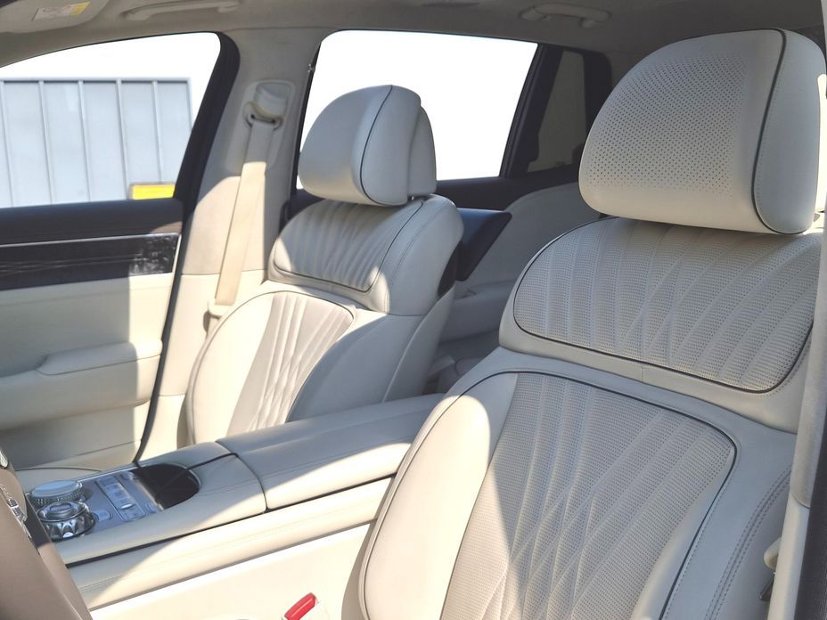 Genesis G90 2023