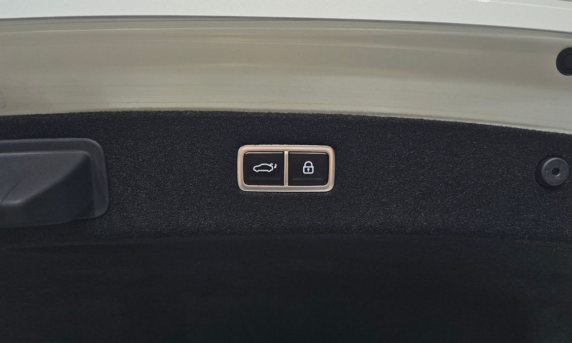Genesis G90 2025