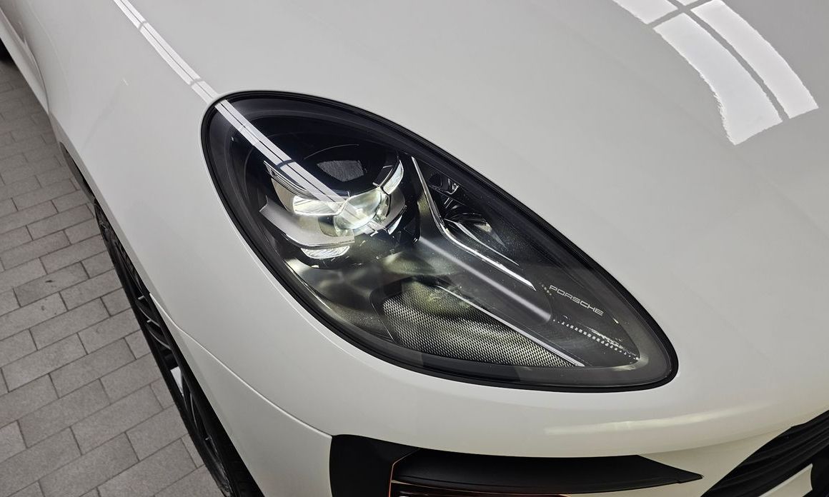 Porsche Macan 2021