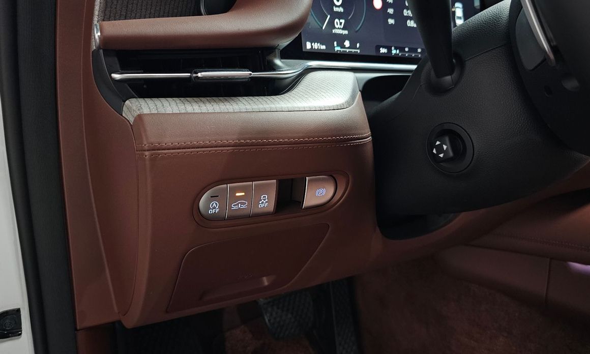 Genesis G90 2025
