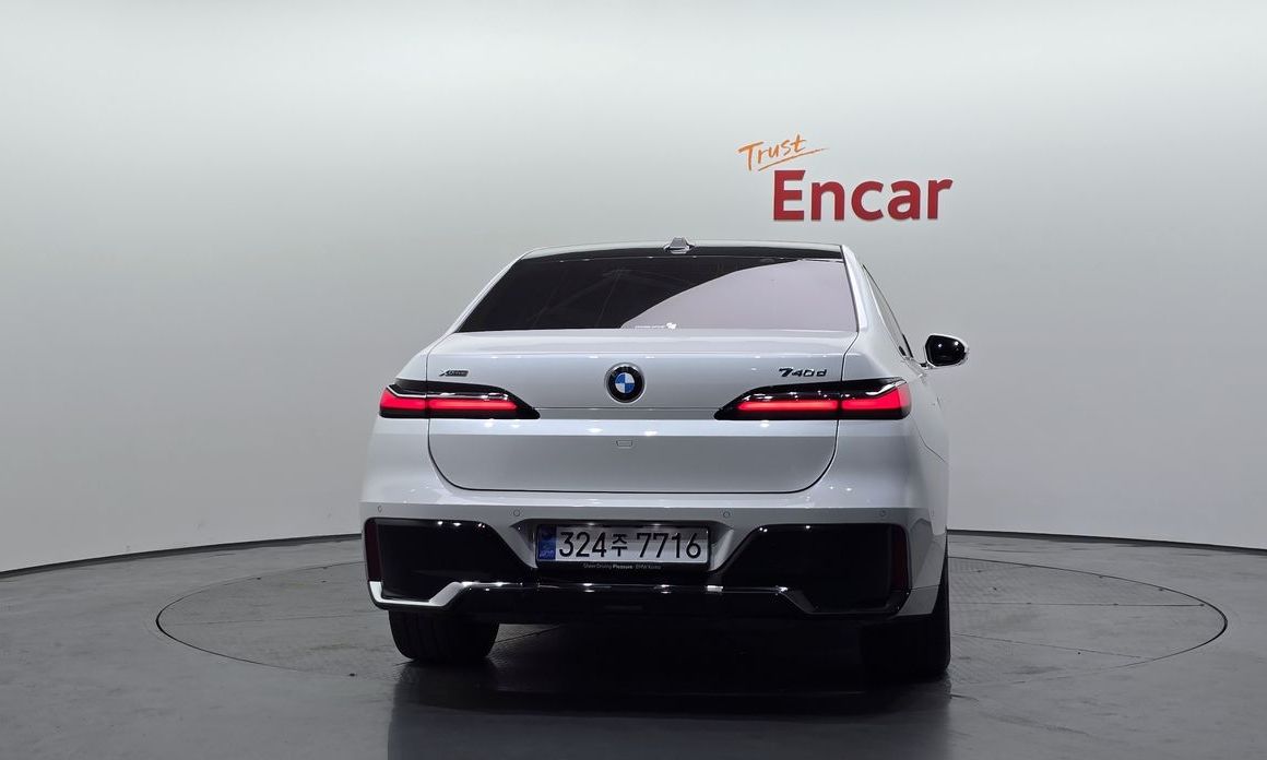 BMW 7-Series 2025