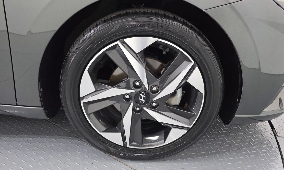 Hyundai AVANTE 2021