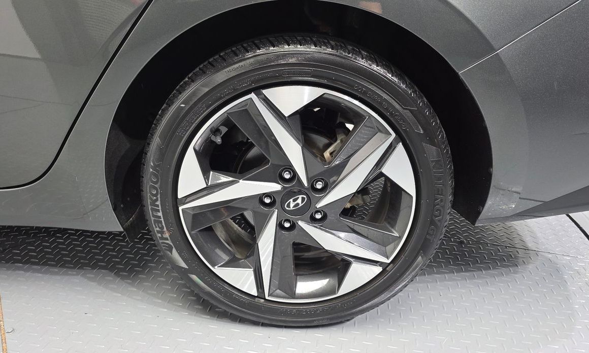 Hyundai AVANTE 2021