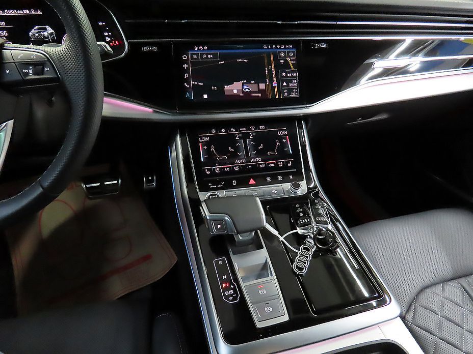 Audi Q8 2025