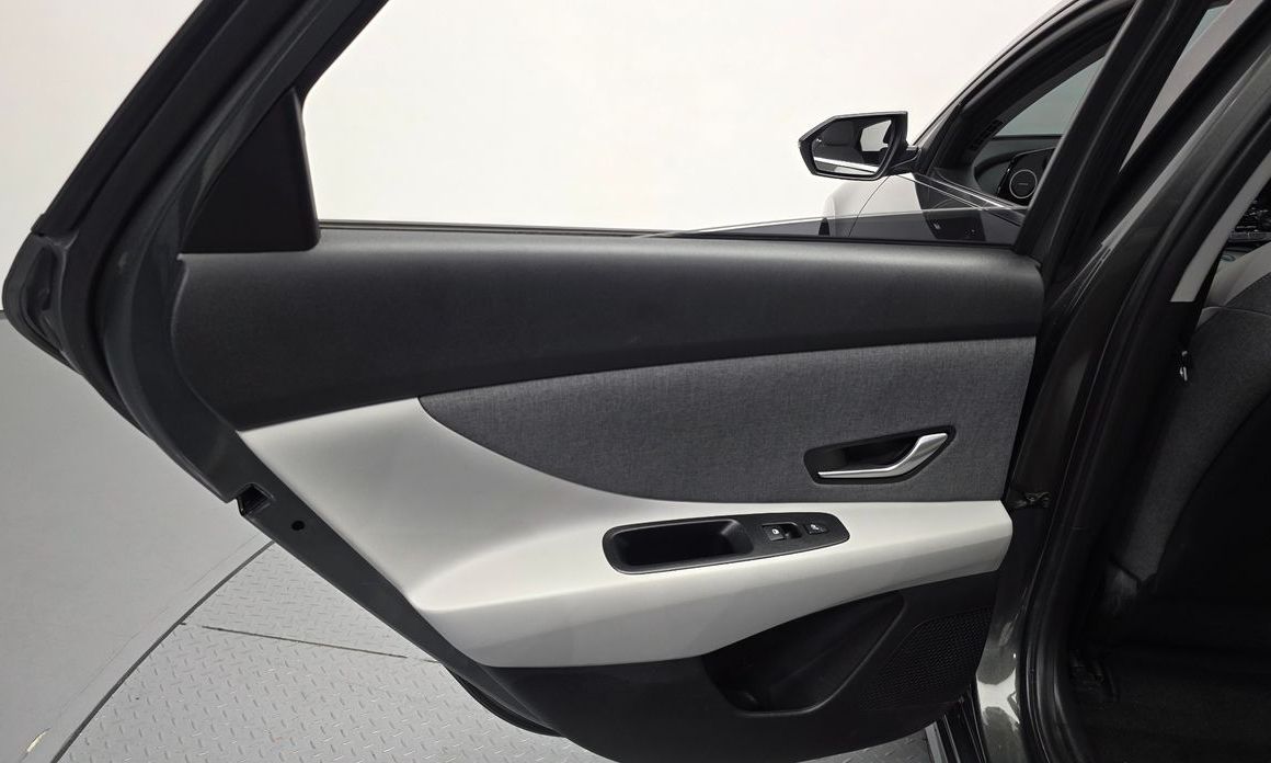 Hyundai AVANTE 2021