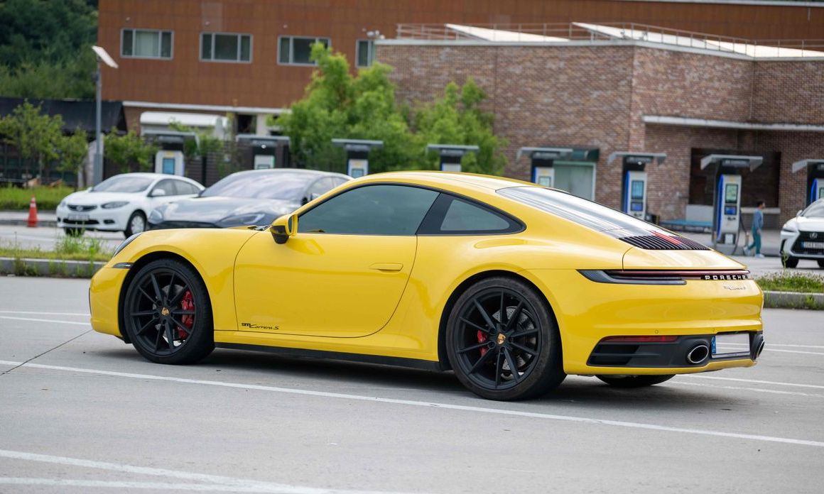 Porsche 911 2021