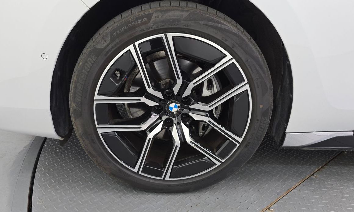 BMW 7-Series 2025