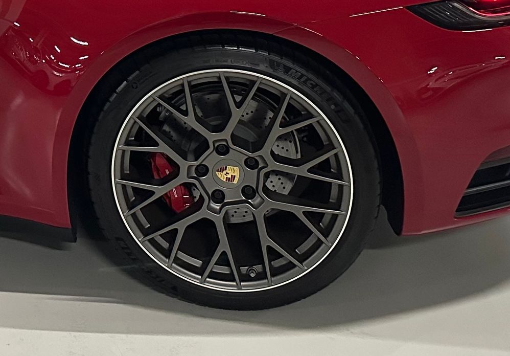 Porsche 911 2024