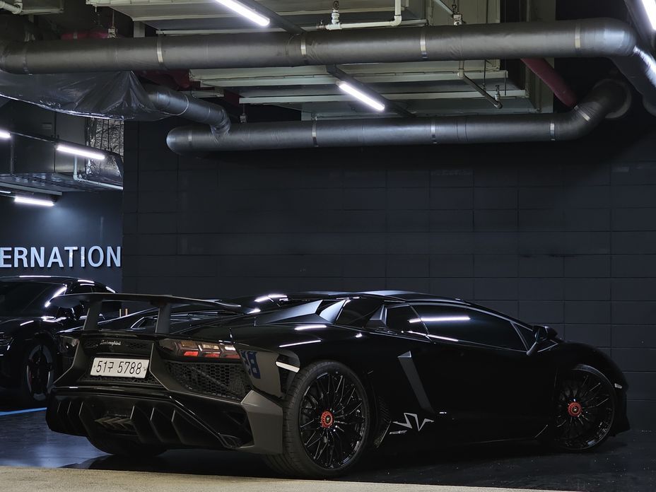 Lamborghini Aventador 2017
