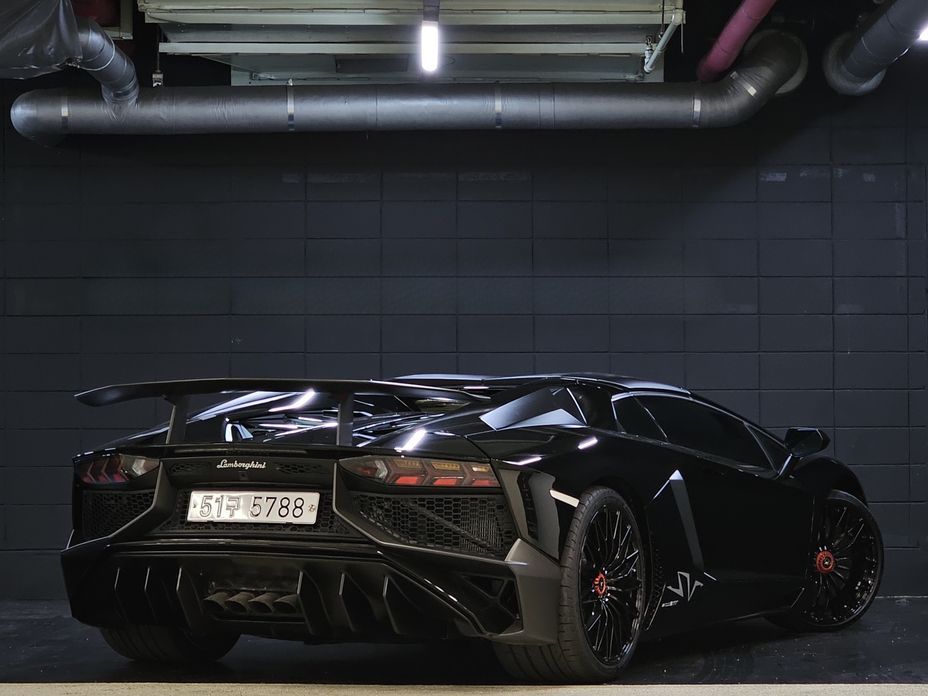 Lamborghini Aventador 2017