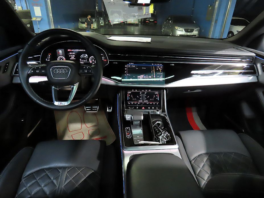 Audi Q8 2025