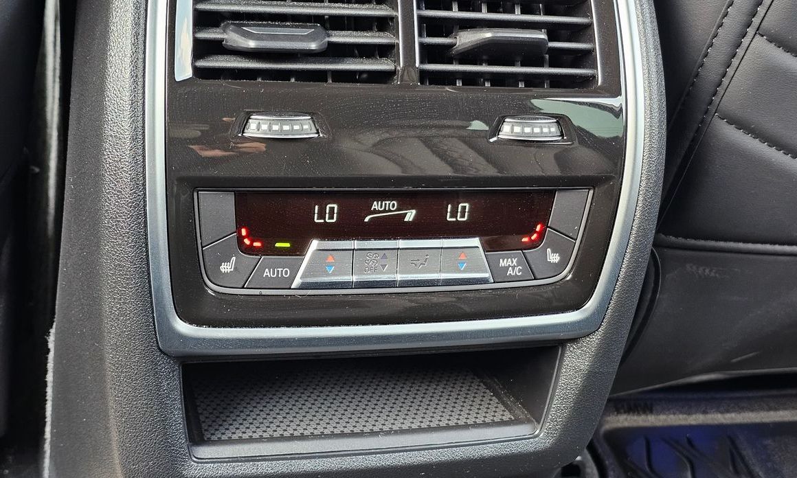 BMW X7 2025