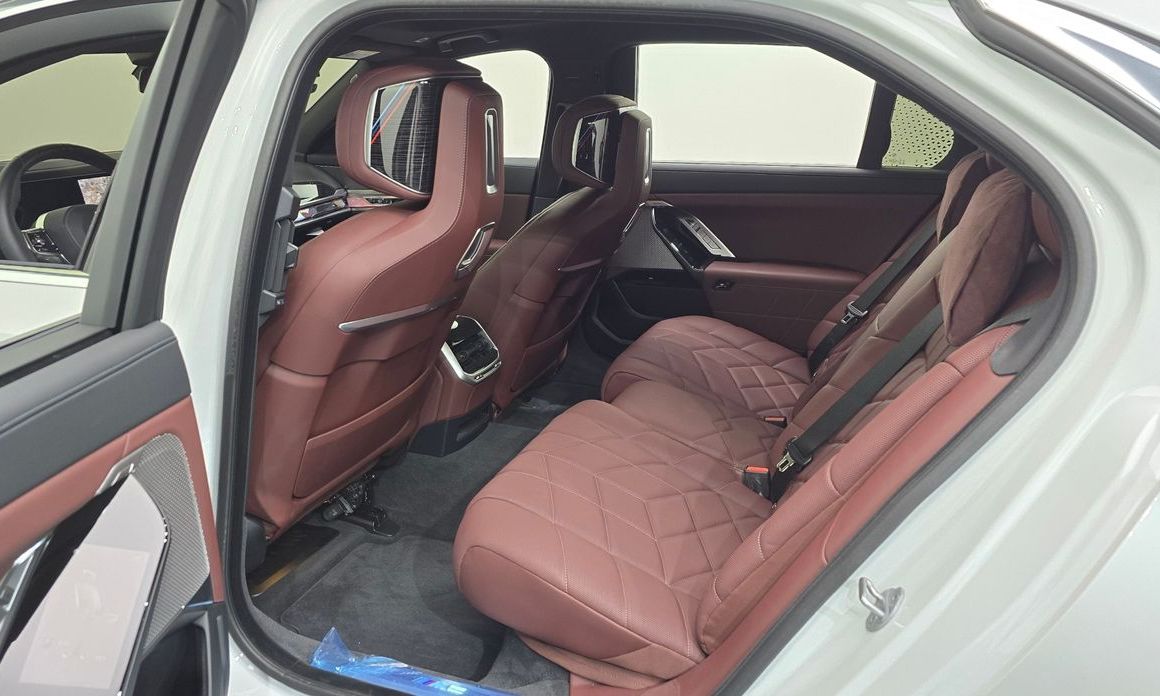 BMW 7-Series 2025