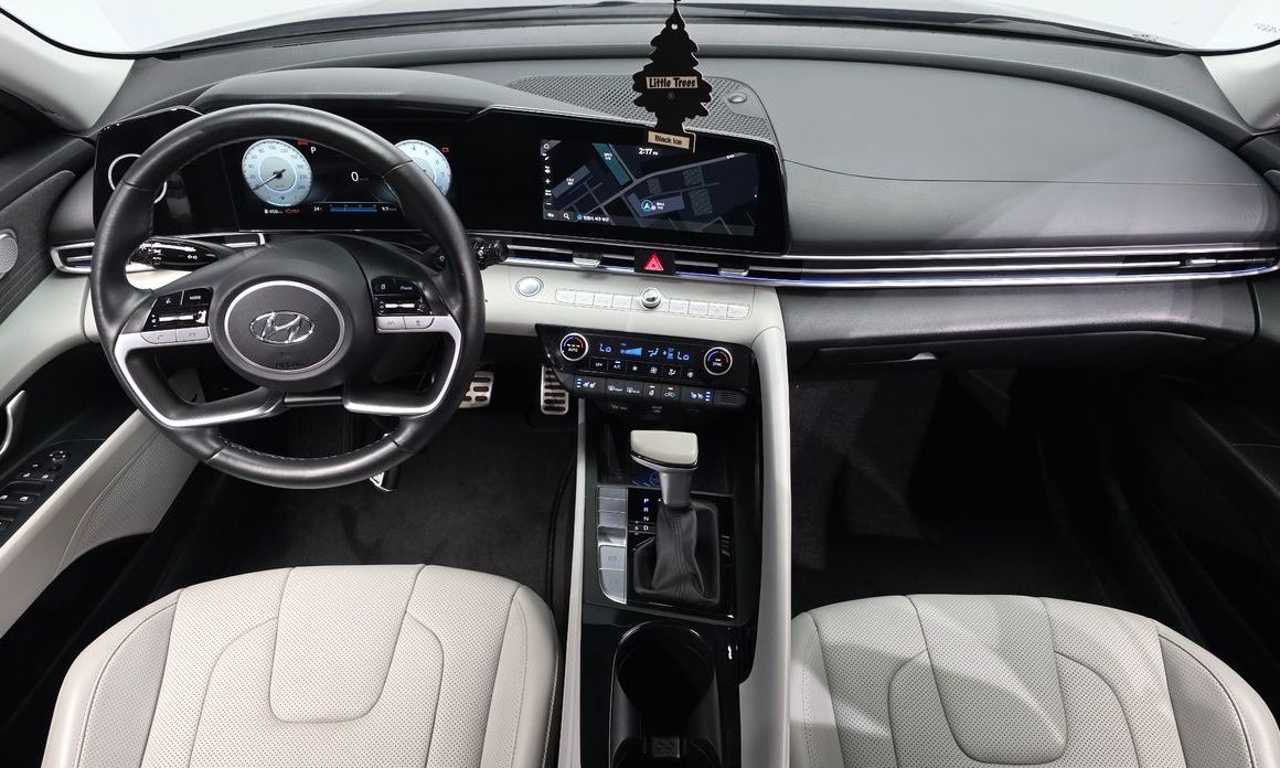 Hyundai AVANTE 2021