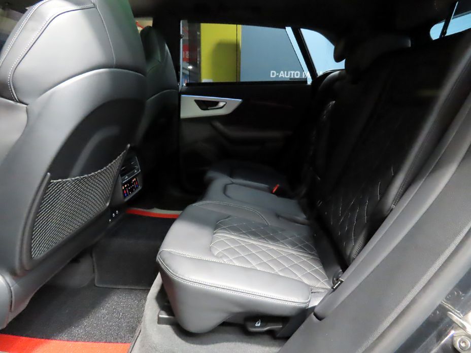 Audi Q8 2025