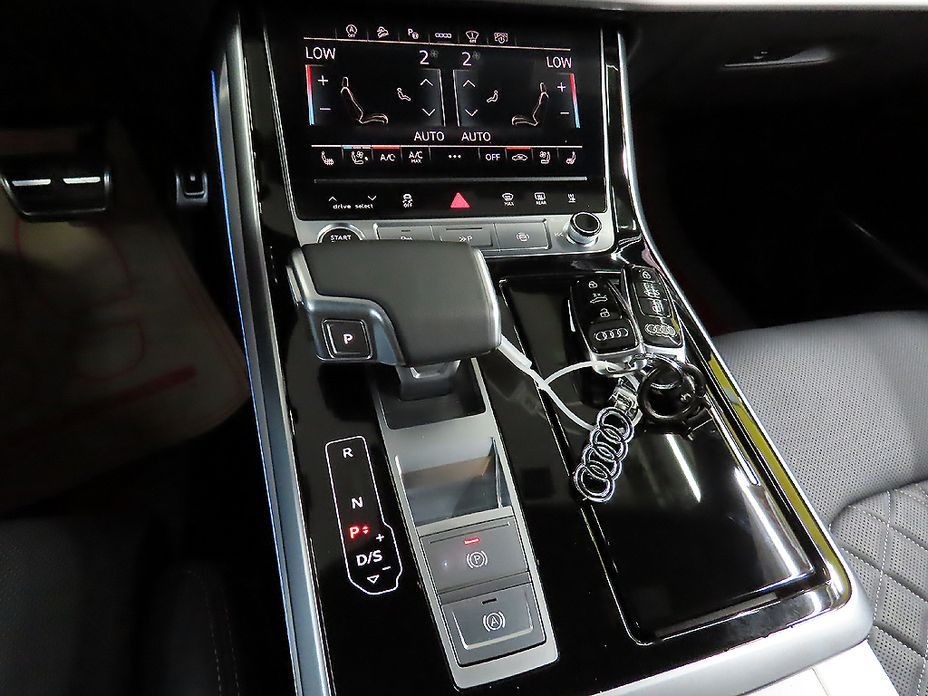 Audi Q8 2025