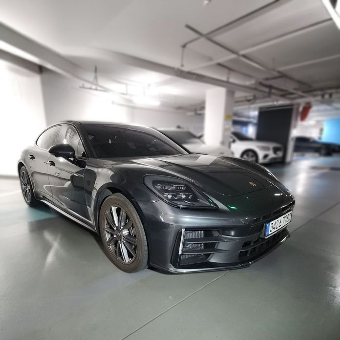 Porsche Panamera 2025