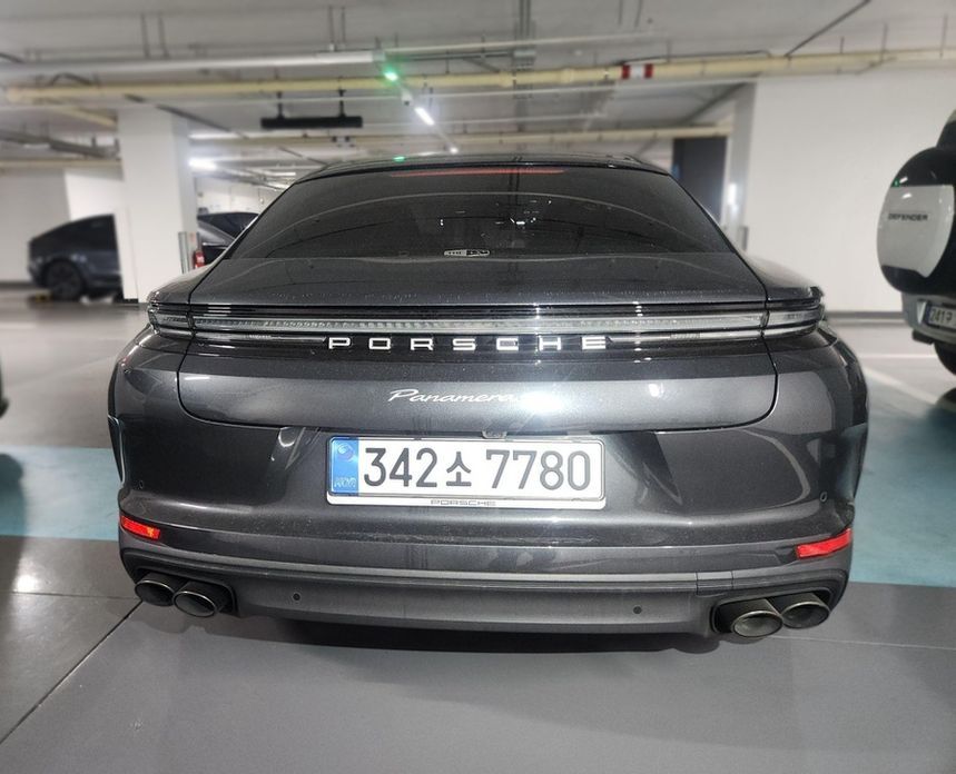 Porsche Panamera 2025