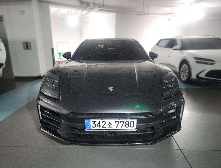 Porsche Panamera 2025