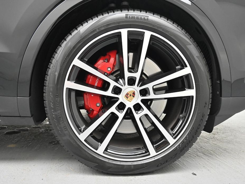 Porsche Cayenne 2025