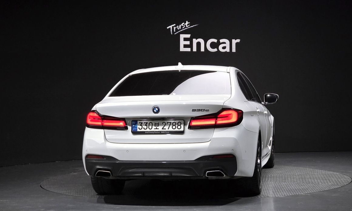 BMW 5-Series 2022