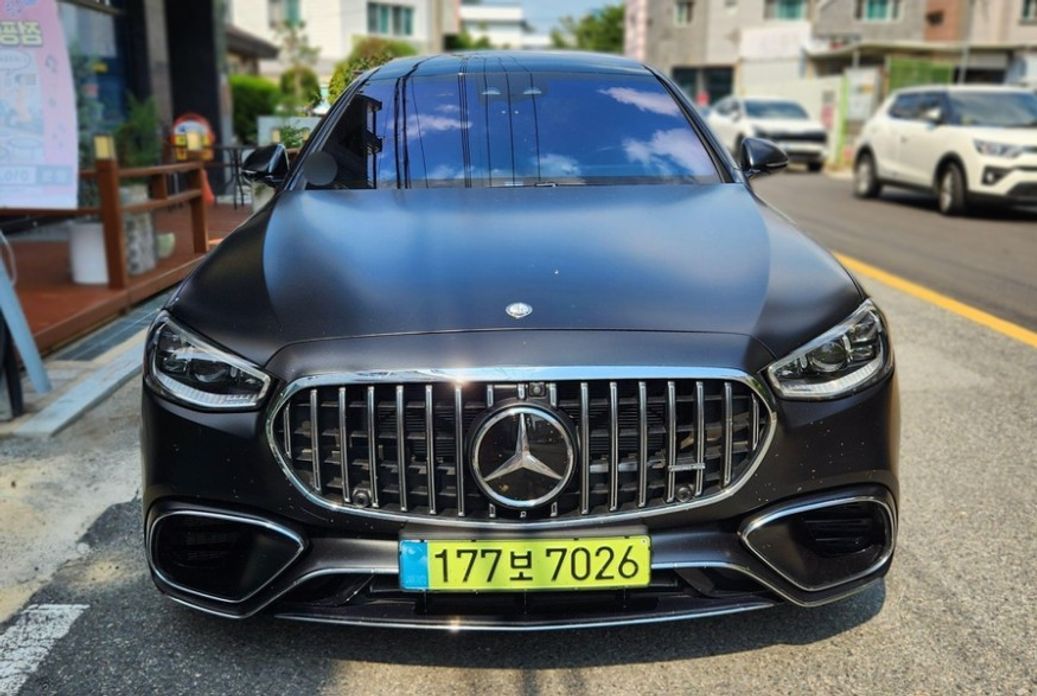 Mercedes-Benz S-Class 2024