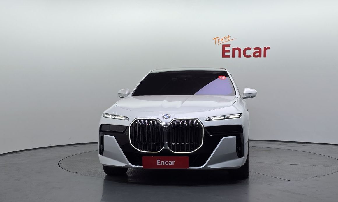 BMW 7-Series 2025