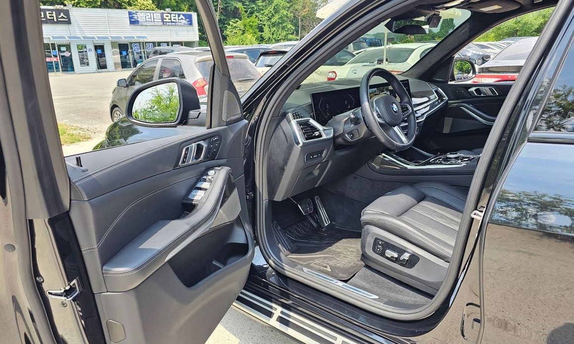 BMW X7 2025