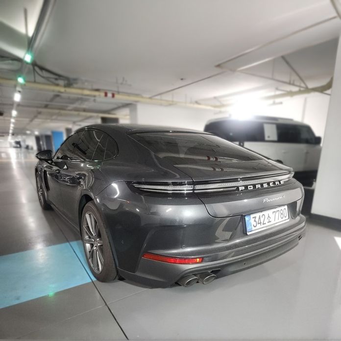 Porsche Panamera 2025