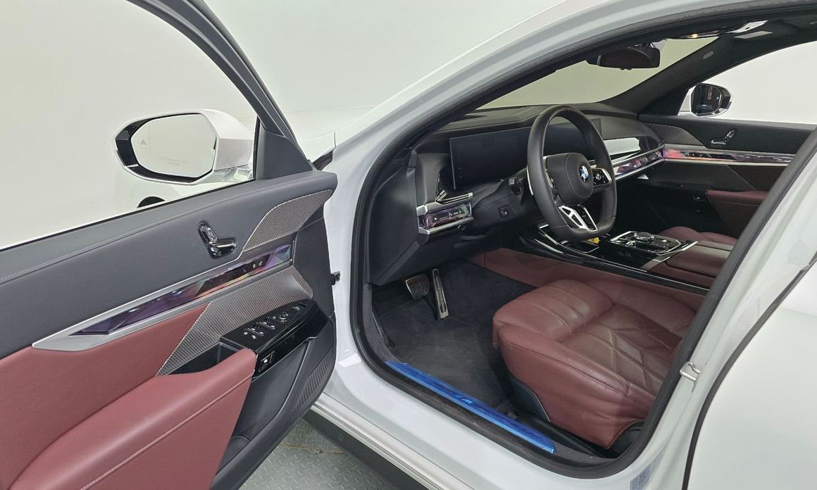 BMW 7-Series 2025