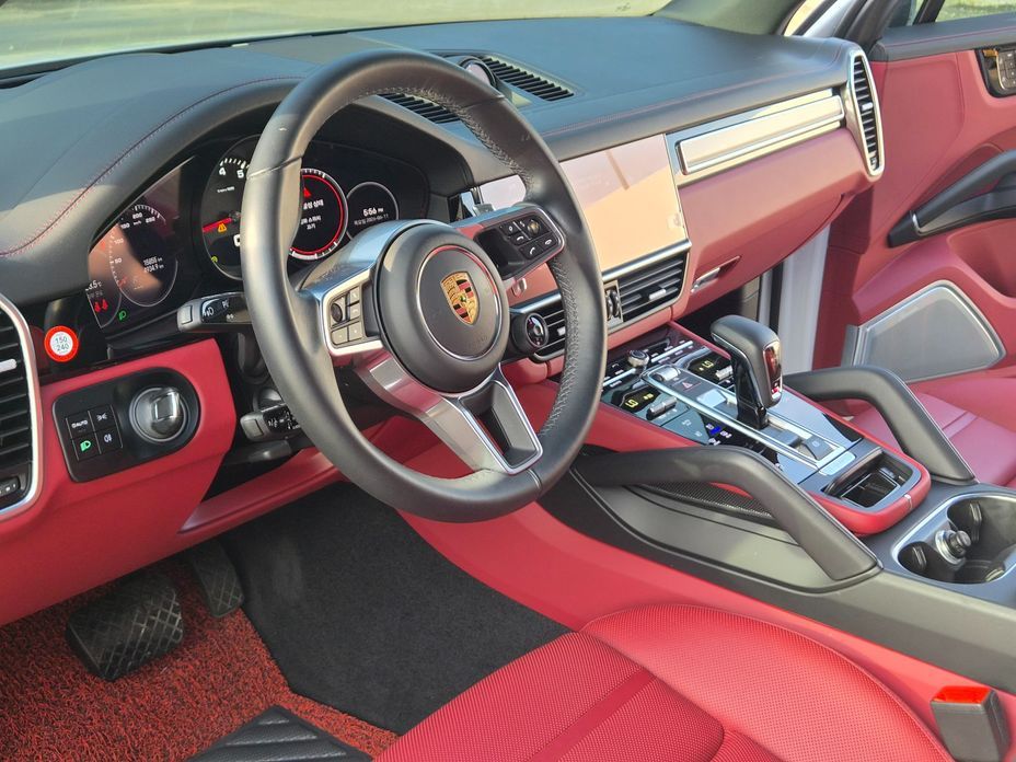 Porsche Cayenne 2022