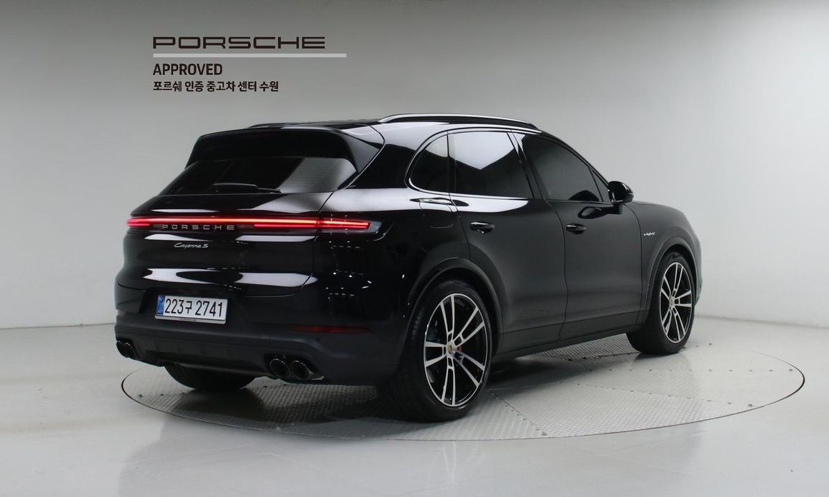 Porsche Cayenne 2025