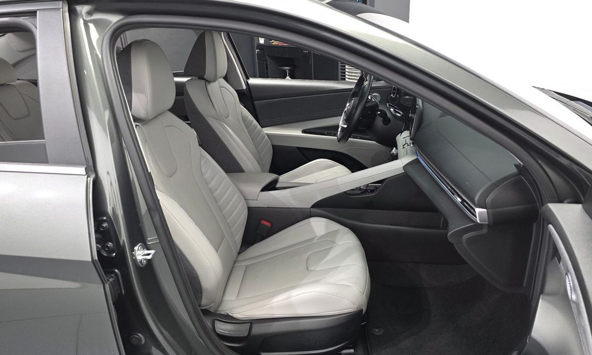 Hyundai AVANTE 2021