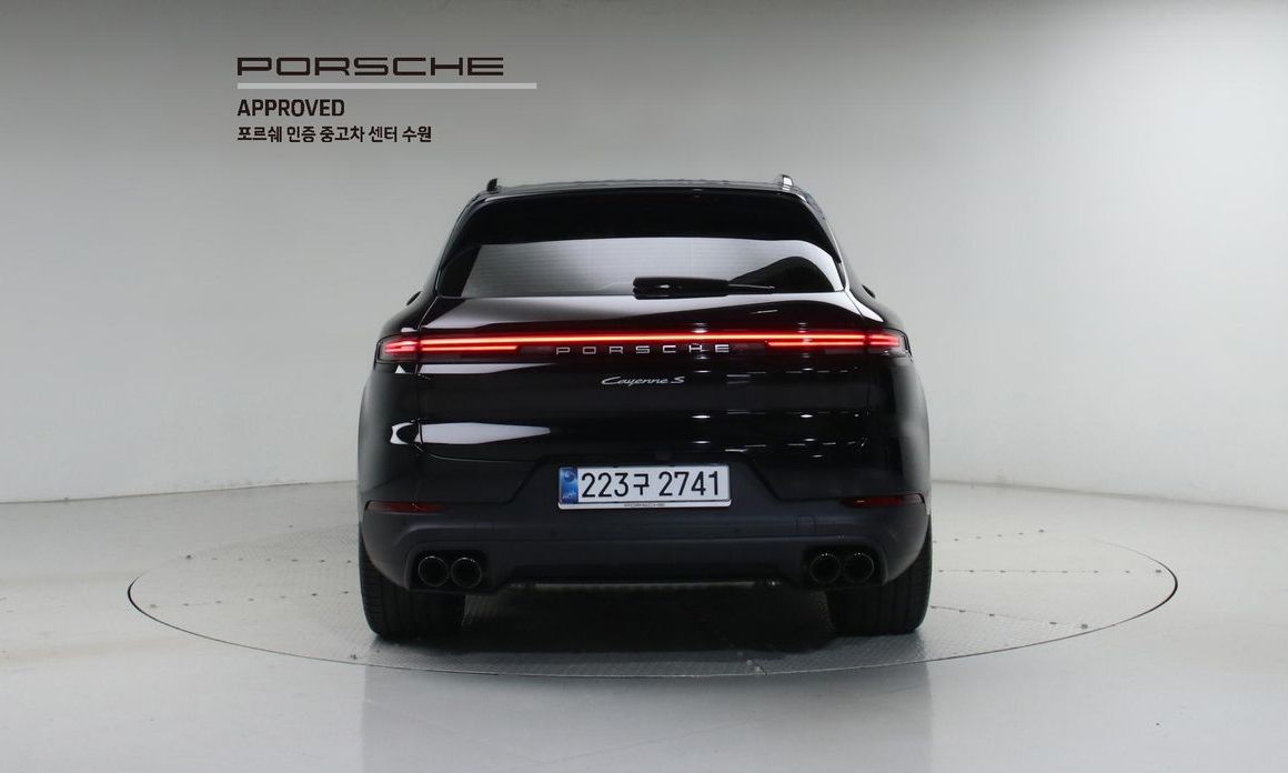 Porsche Cayenne 2025
