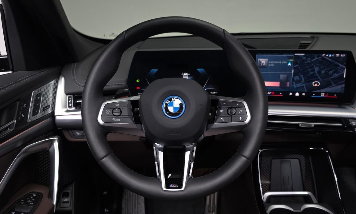 BMW iX1 2024