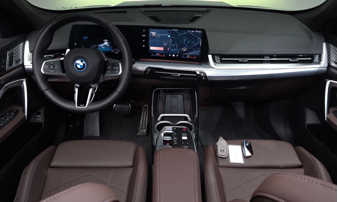 BMW iX1 2024