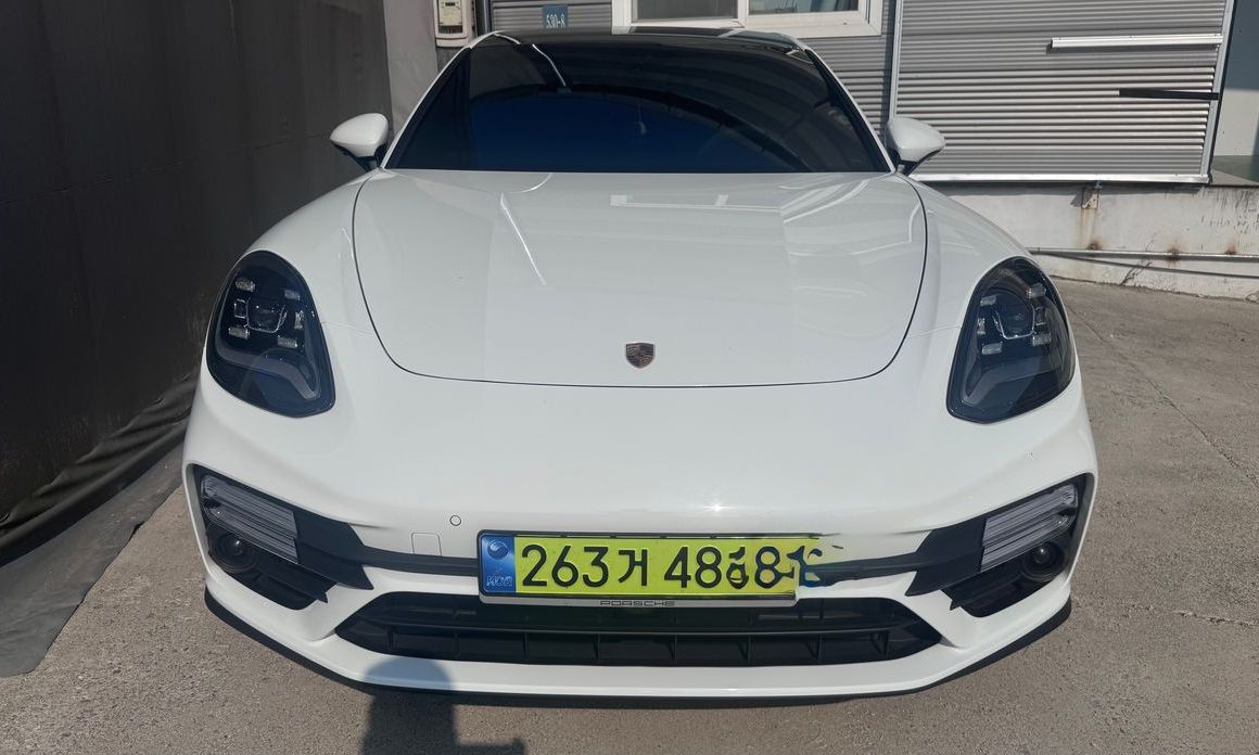 Porsche Panamera 2023