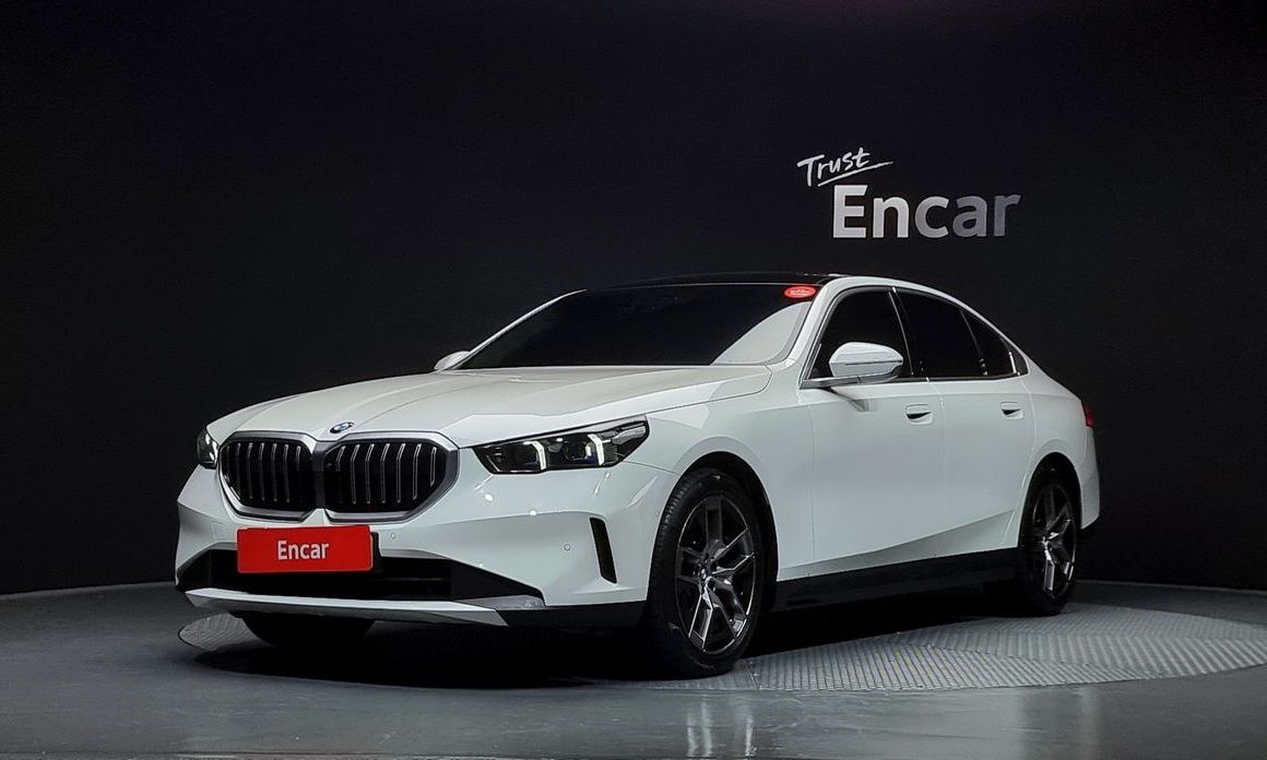 BMW 5-Series 2025